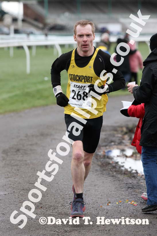 White 268, Newcastle Racecourse Half/Marathon/50k, Newcastle Racecourse, Gosforth, Newcastle. Photo: David T. Hewitson/Sports for All Pics